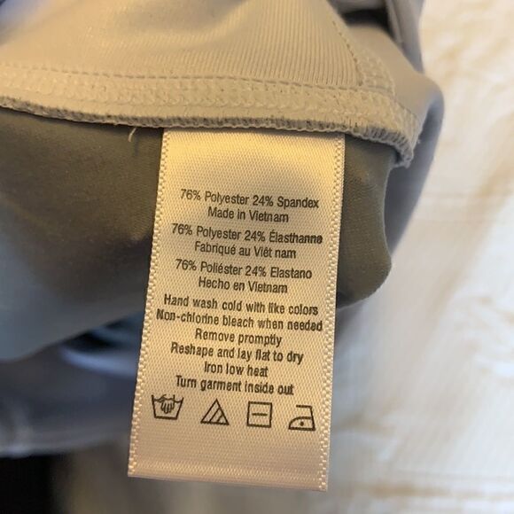 NWOT Alo Yoga white camouflage high waist leggings - Picture 11 of 11